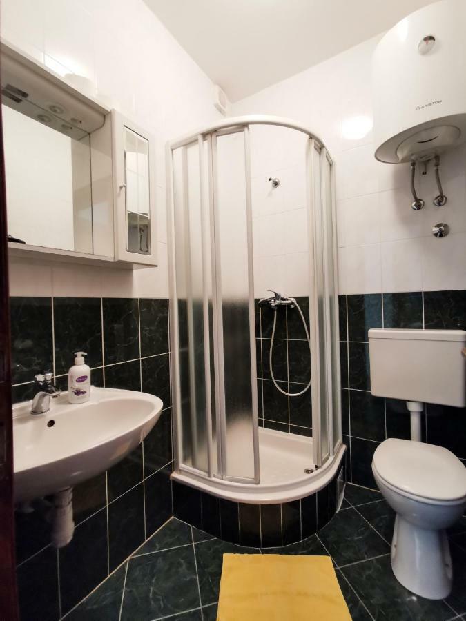 Guest House Il Giardino Duplancic Split Bagian luar foto