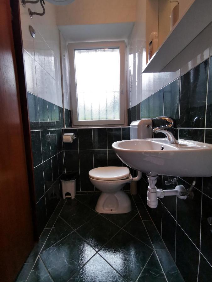 Guest House Il Giardino Duplancic Split Bagian luar foto